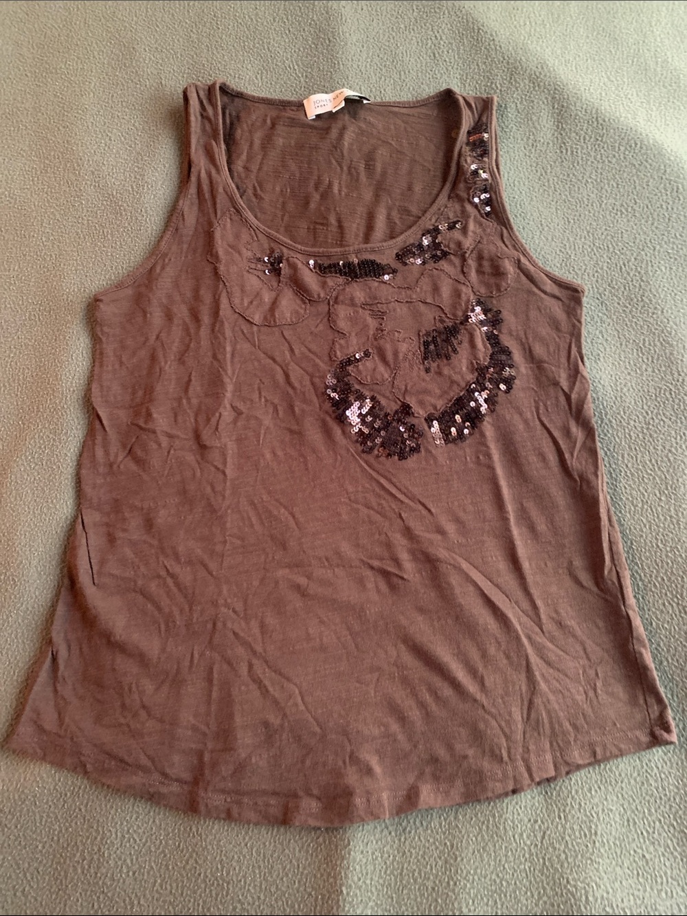 Jones New York Sport brown sequined tank top. Size M. Armpit-armpit approx 17”